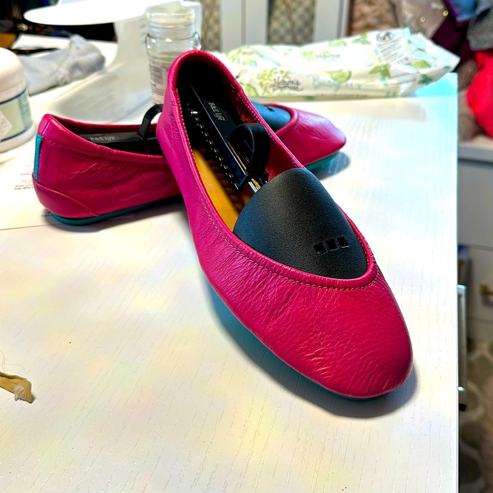 Tieks fuscia color - size 8 - EUC